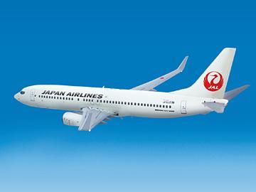 日本航空一架波音737起飞时发动机冒烟 一人受伤