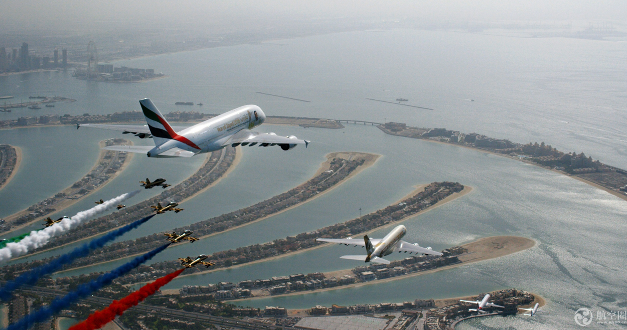 庆祝阿联酋建国47周年 首次由四家航空公司客机编队飞行
