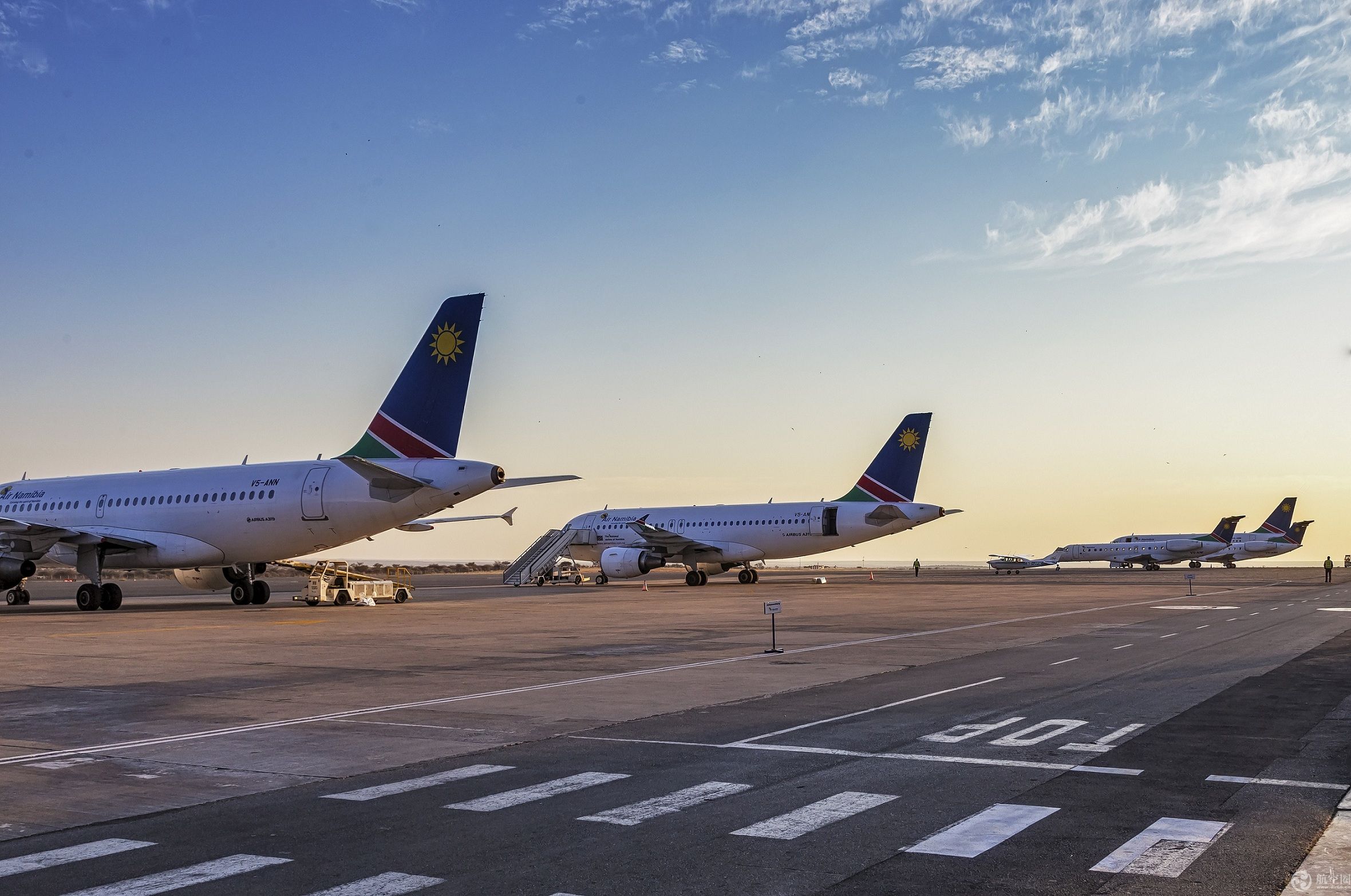 O r 坦博国际机场在南非 编辑类照片. 图片 包括有 机场, 旅行癖, 乘客, 离去, 现代, 都市 - 129672316