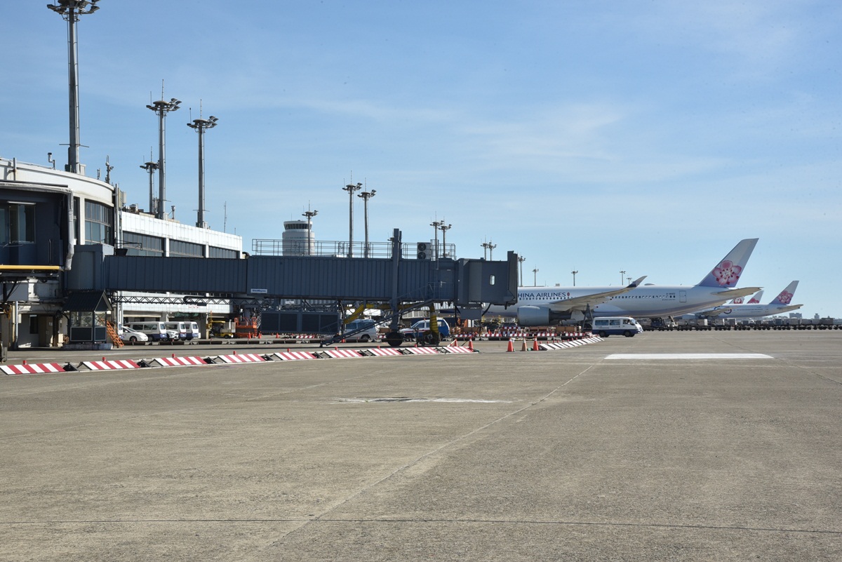 New Taoyuan International Airport terminal designed for flightiness