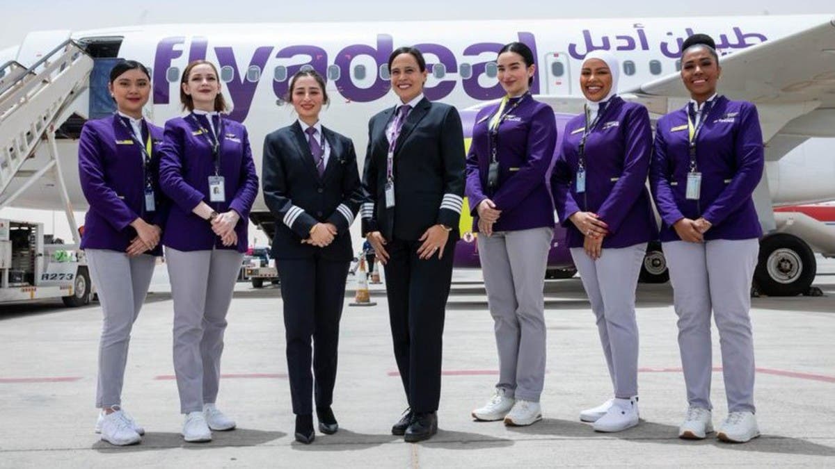 沙特女性权利一大里程碑 一航班完成全女性机组人员首飞