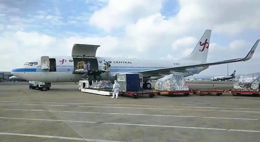 新Logo 新气象 中原龙浩航空新涂装货机首次亮相