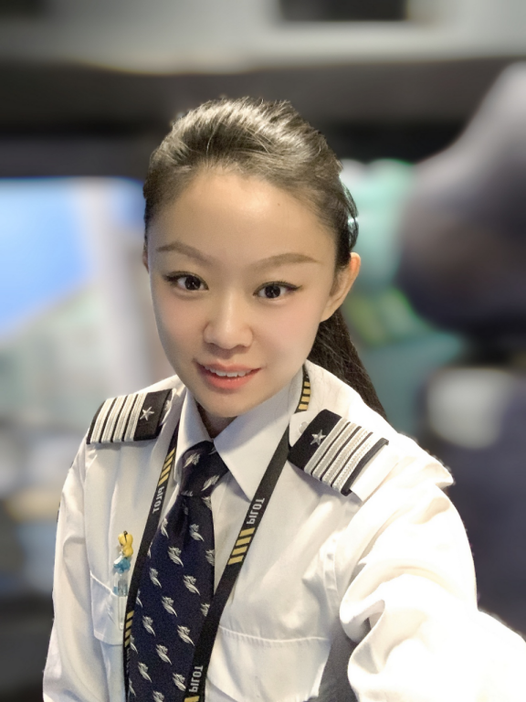 巾帼标兵|海航旗下首都航空女飞行员姚力丹：英姿凌云志，长空绽芳华