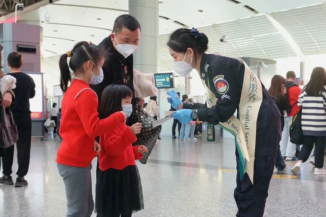 广州白云机场喜获 “旅客满意度优秀机场奖”