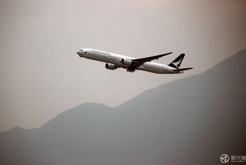 国泰航空空姐歧视嘲笑不会说英语的乘客 国泰道歉 网友评论一边倒 国泰航空空姐歧视嘲笑不会说英语的乘客 国泰道歉 网友评论一边倒