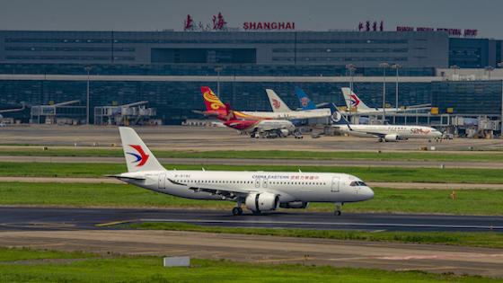 第二架C919飞机交付中国东方航空