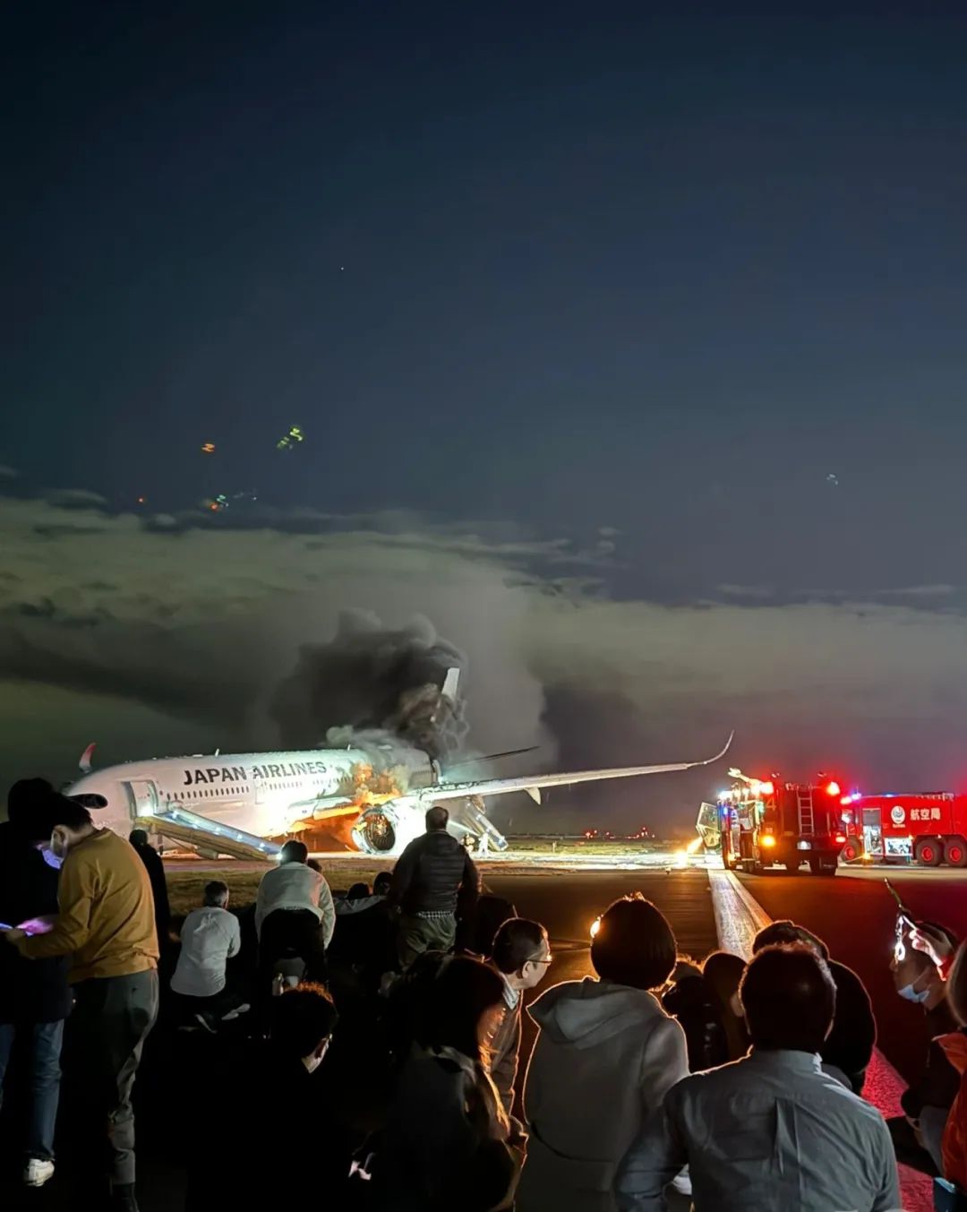 教科书级安全逃生 专家：日本航空客机乘客全体脱险是奇迹