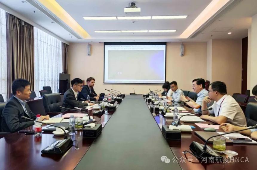 马来西亚特力博CEO一行到访中豫航空