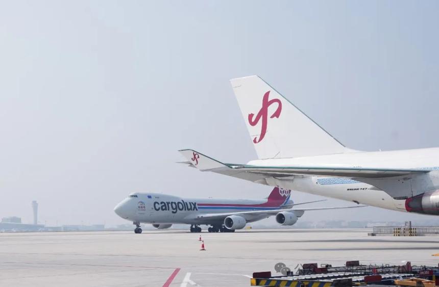 “双货航”领飞“空中丝路” 郑州机场年货邮吞吐量突破80万吨