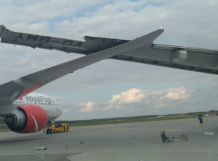 俄罗斯莫斯科机场两架飞机相撞 其中一架执飞北京航班