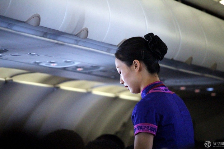 四川航空的空姐小姐姐，工作中的人最美丽。