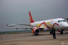 亚洲公务航空大会上海开幕 成龙大哥的飞机也来了