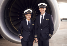 澳洲航空公布最新飞行员制服 首次同时推出男女版