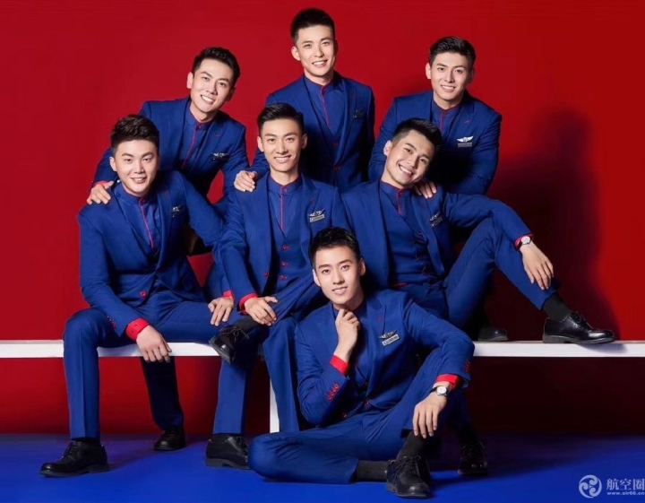  9月24日，河北航空发布第三代空乘制服。