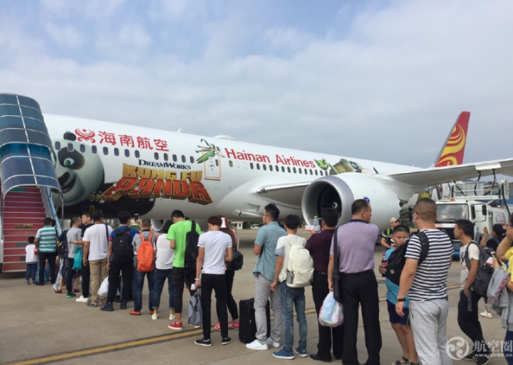 海南航空首架“功夫熊猫”主题航班10月1日国庆节首飞