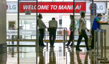 菲律宾两队警察在马尼拉国际机场拔枪相向