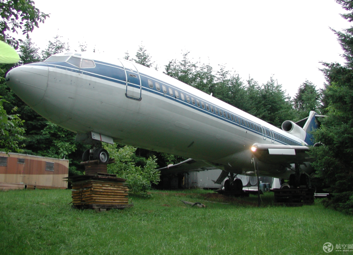 美国男子花22万美金将波音727飞机改造成豪宅 