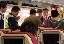 台湾飞香港航班准备起飞 一女子喊“有炸弹” 全体下机机场