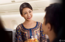 新加坡航空在马来西亚招聘空姐 月薪2.5万元引热议