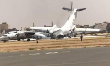 飞机也追尾！苏丹两架军用飞机降落时在跑道上相撞