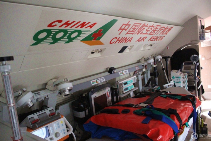 北京红十字会999急诊救援中心运营的猎鹰2000LX医疗急救飞机也在展会上展出。