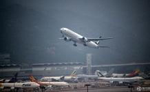 香港飞武汉客机返航要求机场戒备 原因是2套导航系统失灵