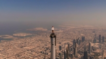 阿联酋航空“空姐”登顶世界最高建筑大胆拍摄广告解密