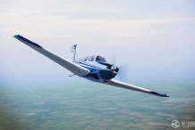 德事隆航空：提升赛斯纳与比奇活塞飞机产品线驾驶舱性能