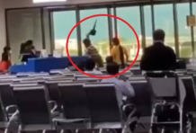 泰国一名前警察晚到机场错过飞机 竟然把航空公司电脑砸了
