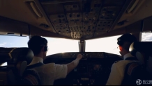 国泰航空2个月两名机长飞行中突然失明 副驾接管飞机