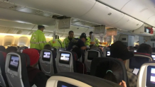 加拿大航空波音777遭“晴空乱流”急速下坠 旅客撞上天花板
