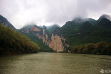 “悬崖上的敦煌”：神秘的广西花山岩画