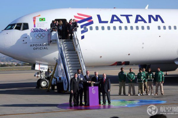 南美航空（LATAM）用新装波音767将奥运圣火迎回巴西！