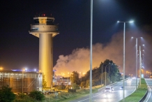 比利时一机场发生火灾有飞机被烧毁 同日上海机场飞机起火