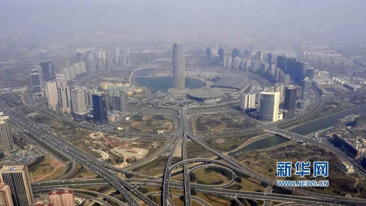 500米高空下的郑州CBD（3月2日9点摄）