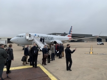波音737MAX完成首次载客复飞 美国航空CEO:绝对让人放心