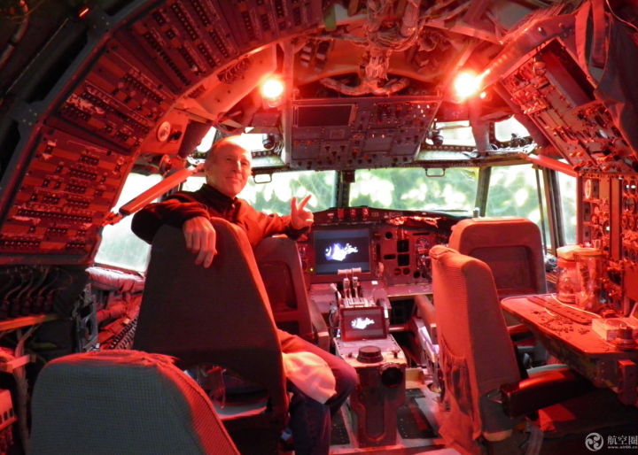 美国男子花22万美金将波音727飞机改造成豪宅 