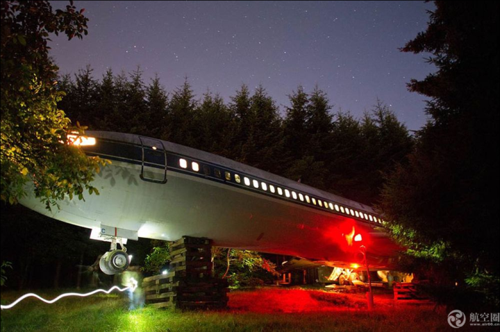 美国男子花22万美金将波音727飞机改造成豪宅 